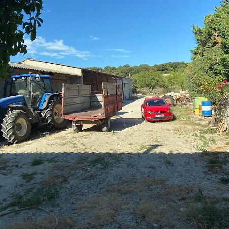 Gite A La Ferme Clansayes Exterior photo